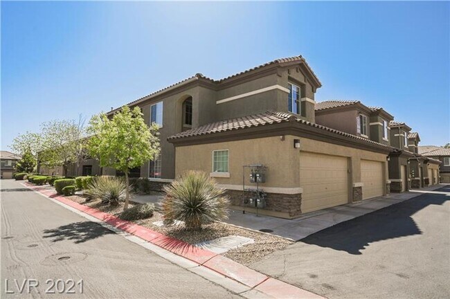 Building Photo - Beautiful townhouse for Rent!