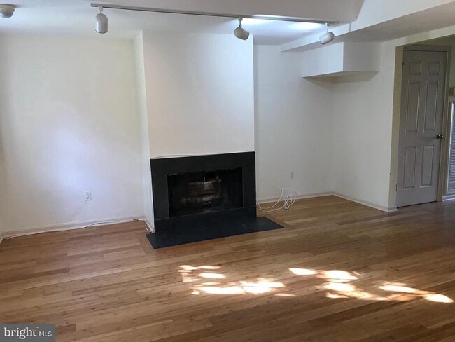 Photo - 6676 Hillandale Rd