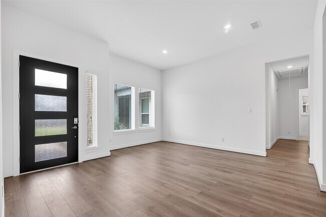 Photo - 1568 River Pt Dr