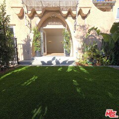 Photo - 418 S Roxbury Dr