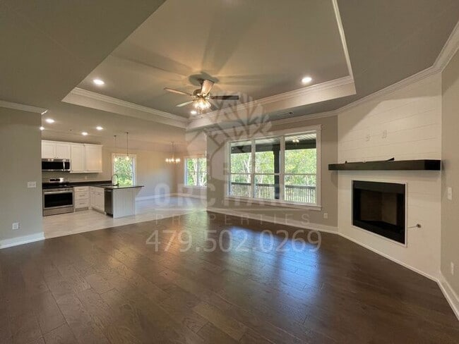 Building Photo - Bella Vista- Single-Family Home- Sought After Creekwood Plan