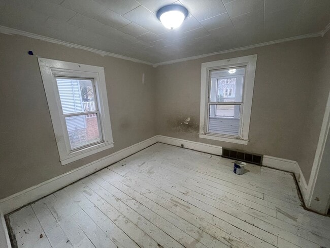 Photo - Vine, 732-734 Unit Vine, 734