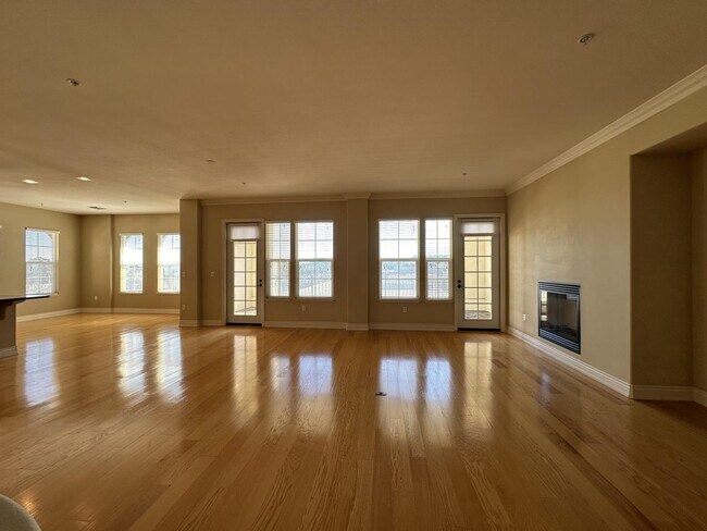 Photo - 88 S Broadway