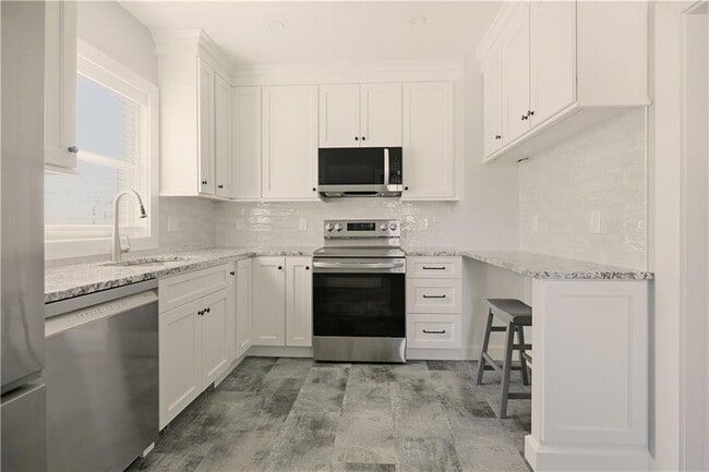 Photo - 65 Maple Ave