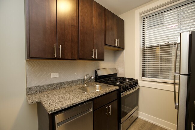 Photo - 716 W Brompton Unidad 94