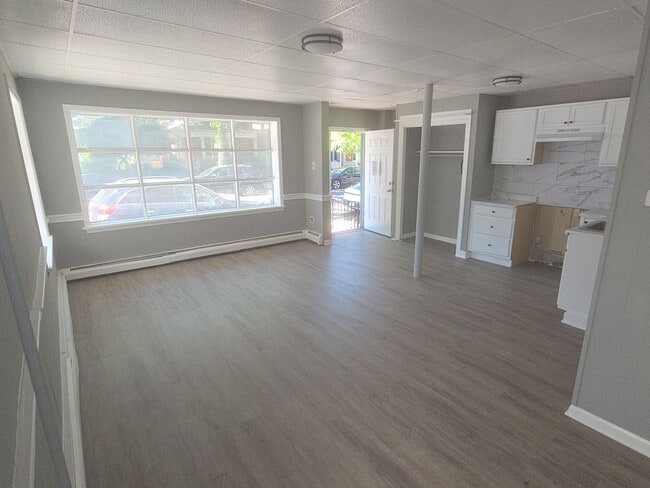 65 King St Unit 65 King St #1
