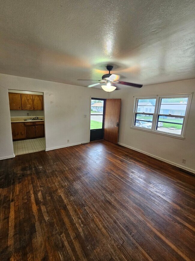 Photo - 1021-1023 Brown Unidad 1021