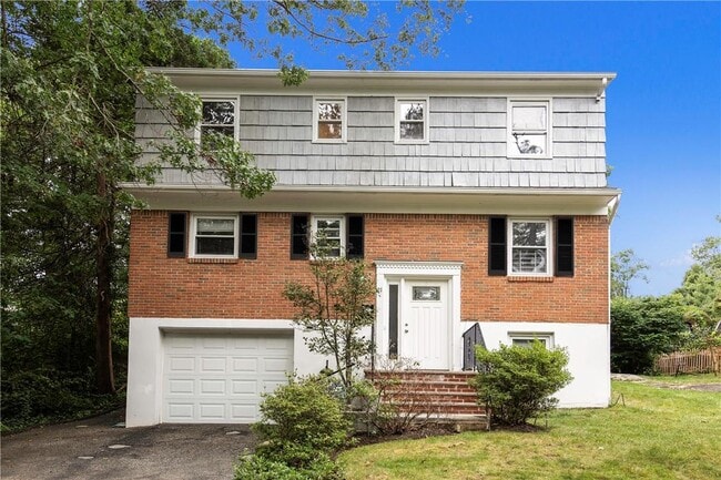 Photo - 11 N Brook Rd House