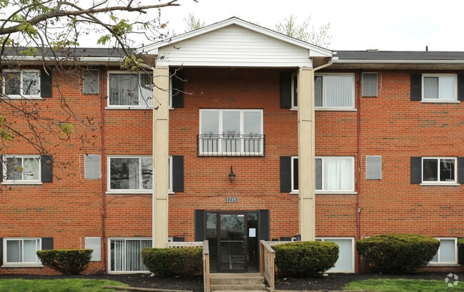 Williamsburg Place Apartments