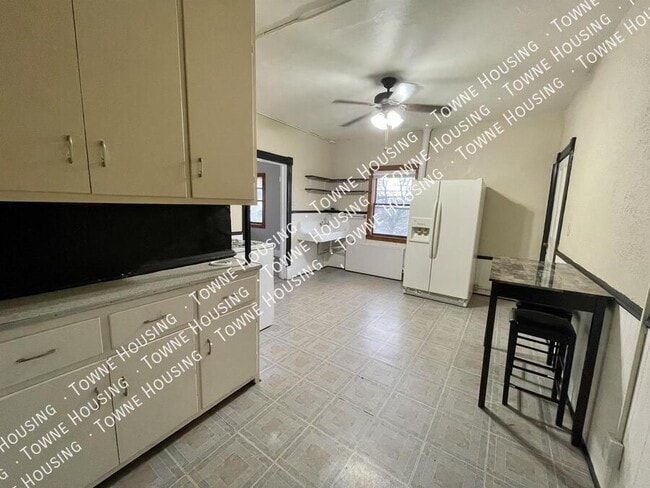 Photo - 95 Burlington Ave Unit 2