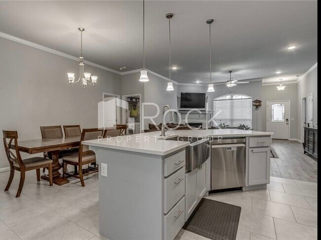 Photo - Gorgeous 4 Bedroom Home with Storm Shelter