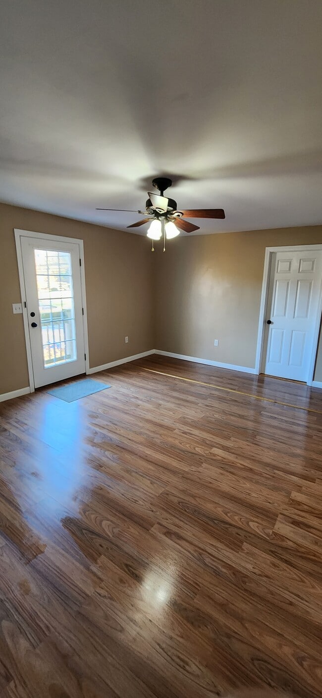 Photo - 391 Putnam Pike Unit D