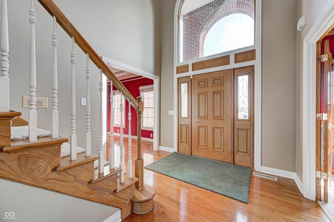 Photo - 2009 W 250 N