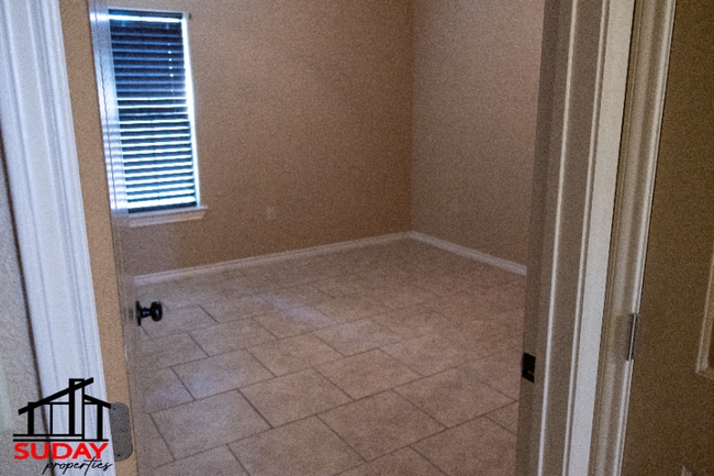 Photo - 608 E 15th St Unit 8