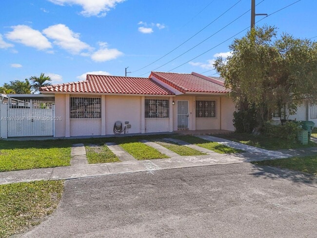 Photo - 7121 SW 102nd Ct