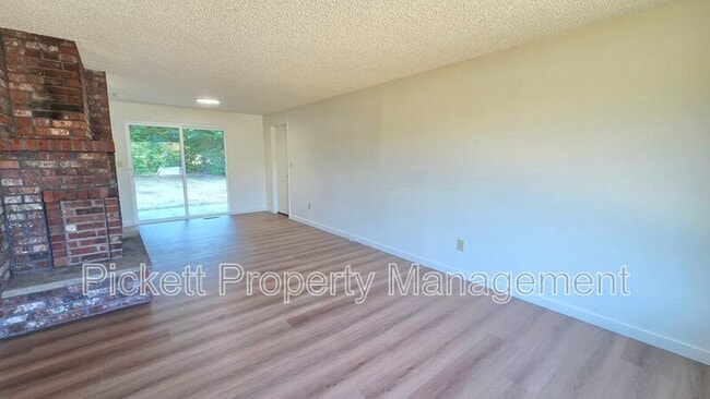 Photo - 6237 Sunset Ave NE