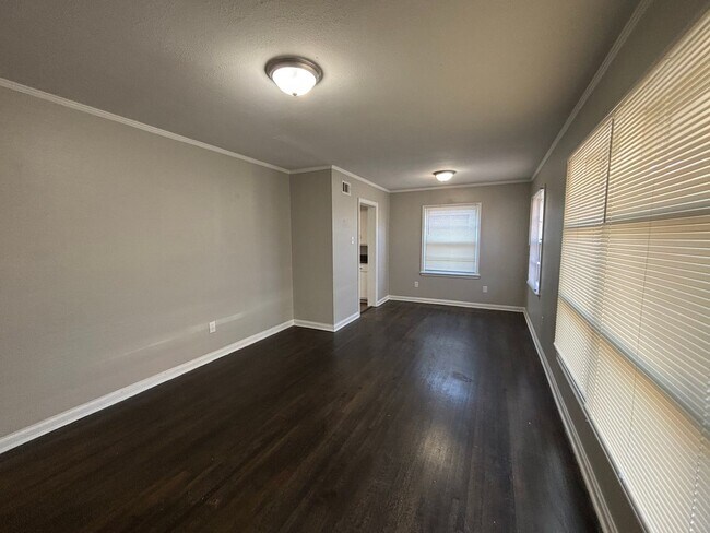 Photo - 4699 Given Ave