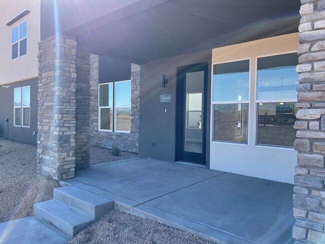 Home in Desert Color! - Home in Desert Color!