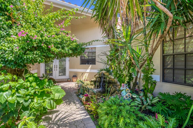 Photo - 10080 Dover Carriage Ln