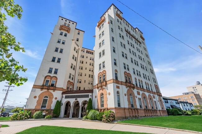 Building Photo - 400 Deal Lake Dr Unit 8A