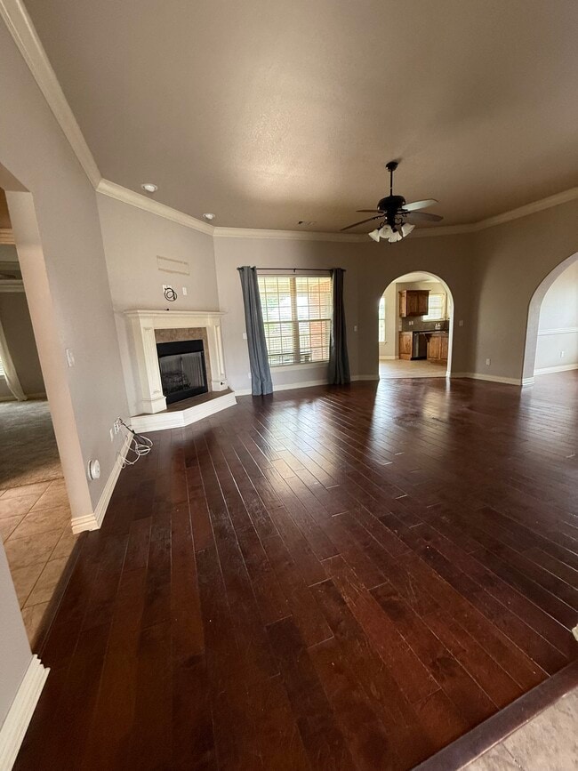 Photo - 6405 S 49th St