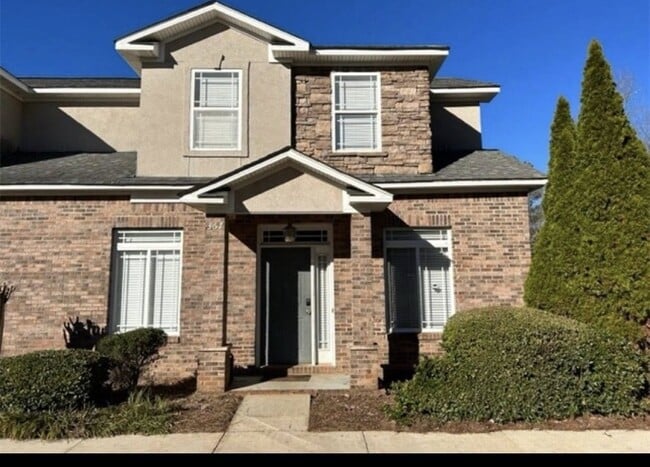 Front - 367 Jack Hampton Dr