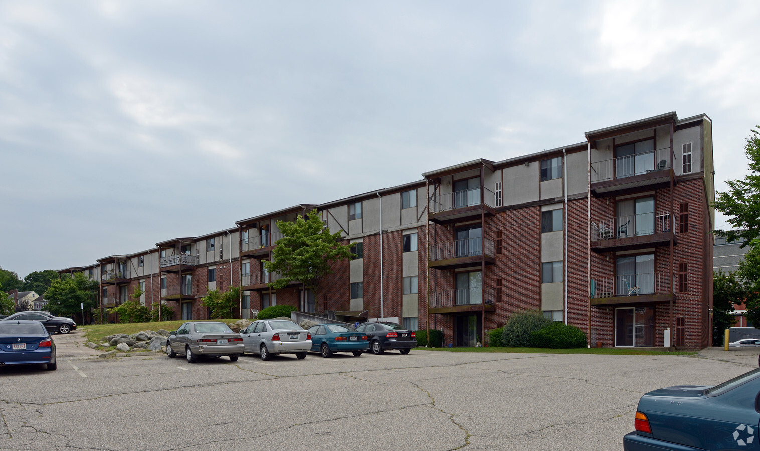 Stenton Manor - Stenton Manor Apartments