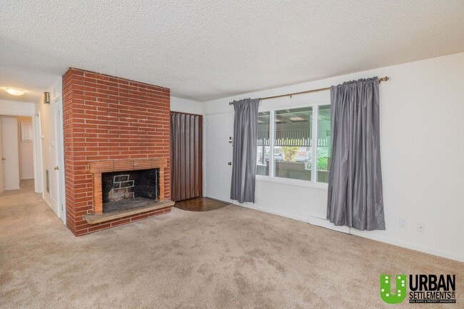 Photo - 6520 N Howard St