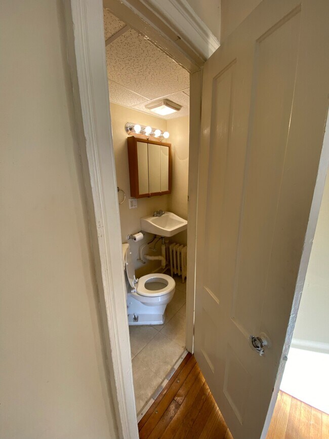 *Pictures are representative samples of the advertised unit. In some cases, the actual units you tou