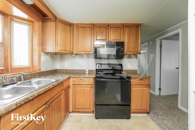 Photo - 1038 Adrian Cir SW