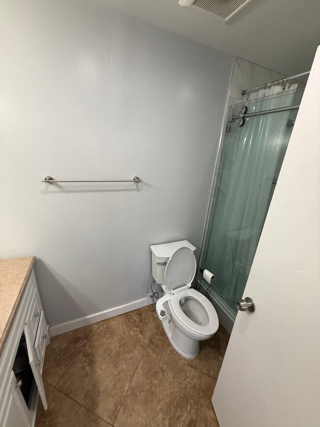 Photo - 14802 Newport Ave Unidad 5A