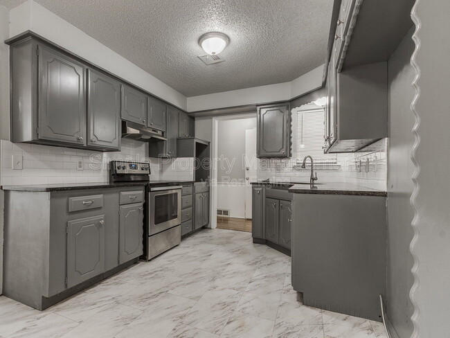 Photo - 7505 NW 29th St
