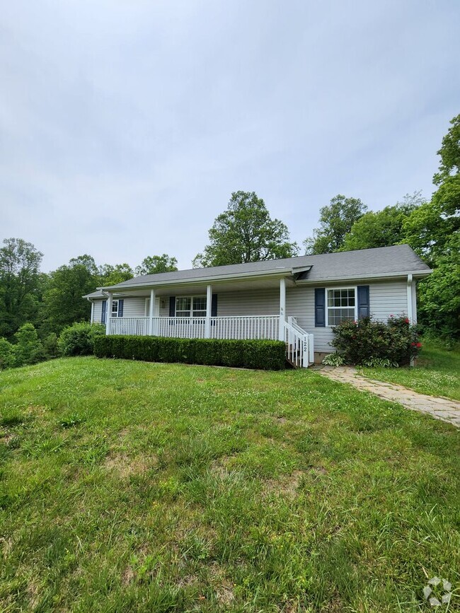 Building Photo - Weaverville Rental