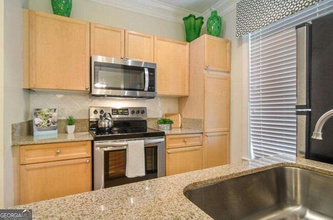 Building Photo - 100 Ladson Ct Unit 1405