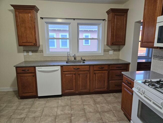 24 Chester Rd