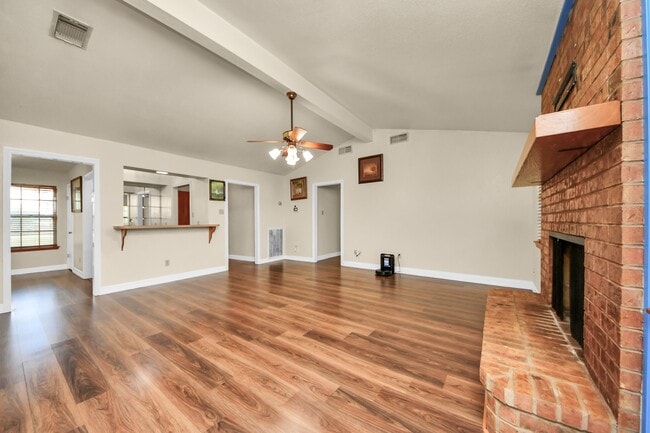 Photo - 8407 Kirchner Rd