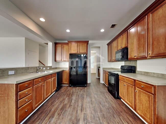 1079 Moss Grove Dr