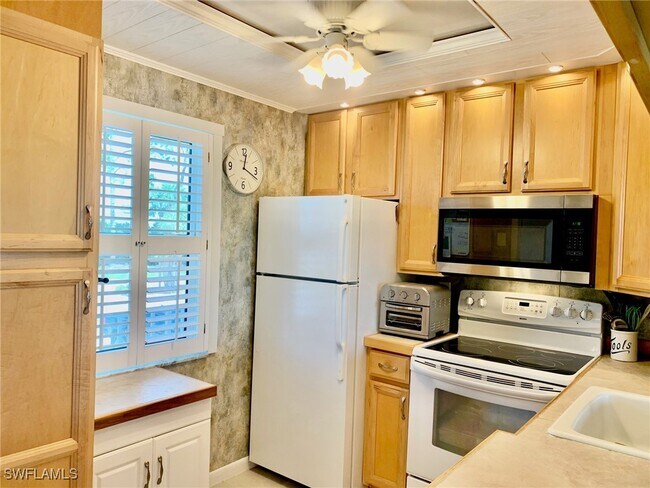 Building Photo - 1580 Pine Valley Dr Unit 209 Rental