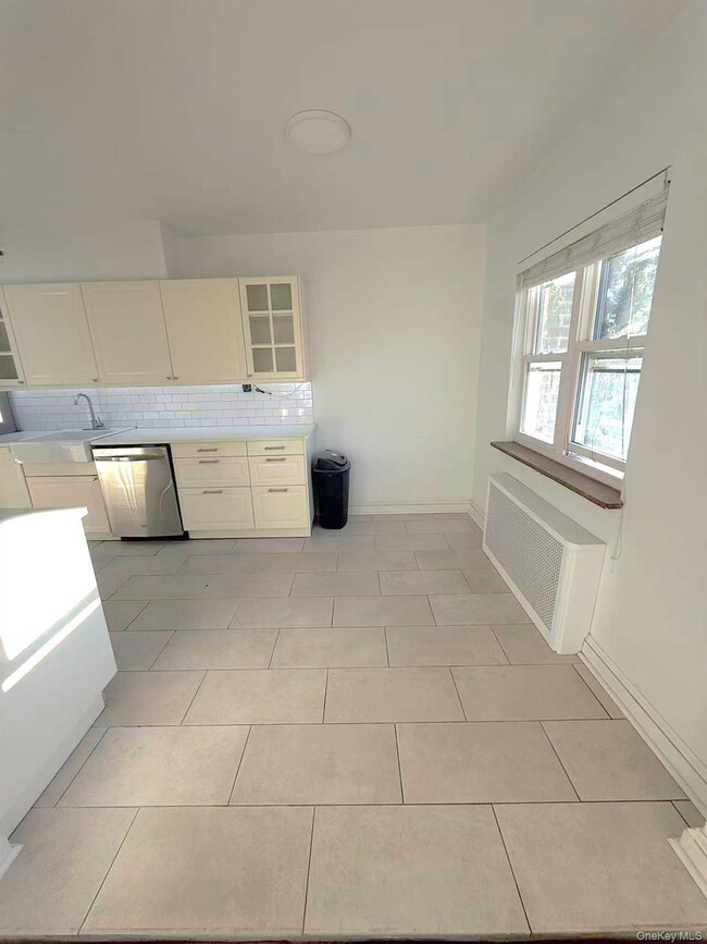 Photo - 40-19-4196 196th St