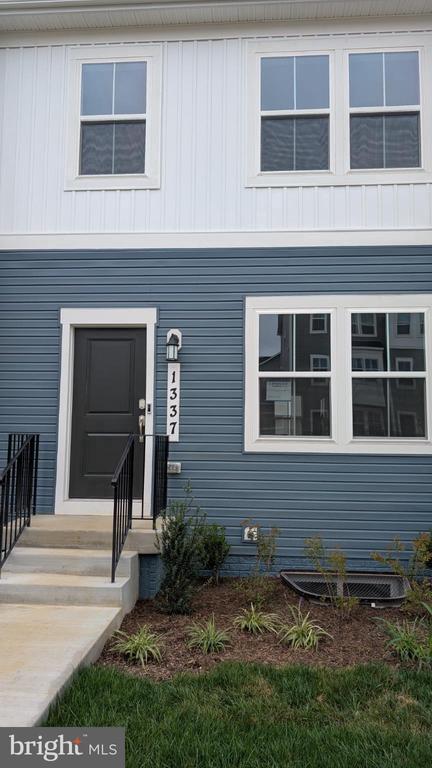 Building Photo - 1337 Cedar Vly Rd Rental