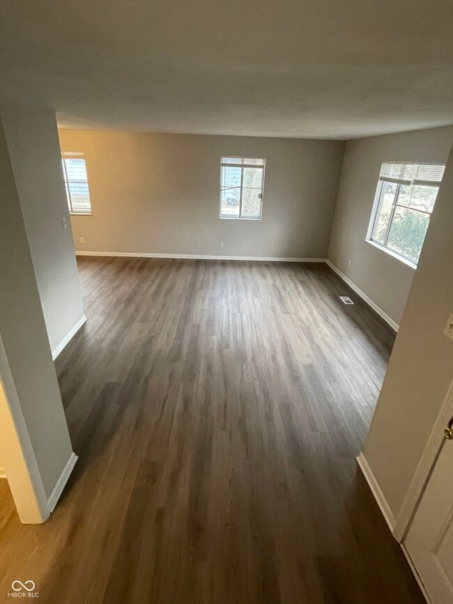 Photo - 2948 Roberta Dr