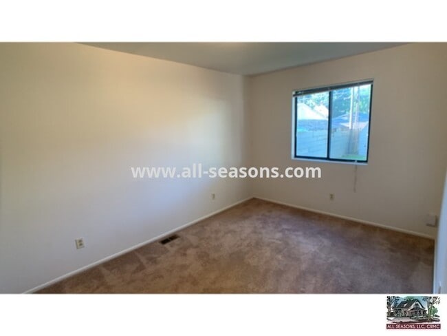 Photo - Wonderful Rancher in Old Colorado City!