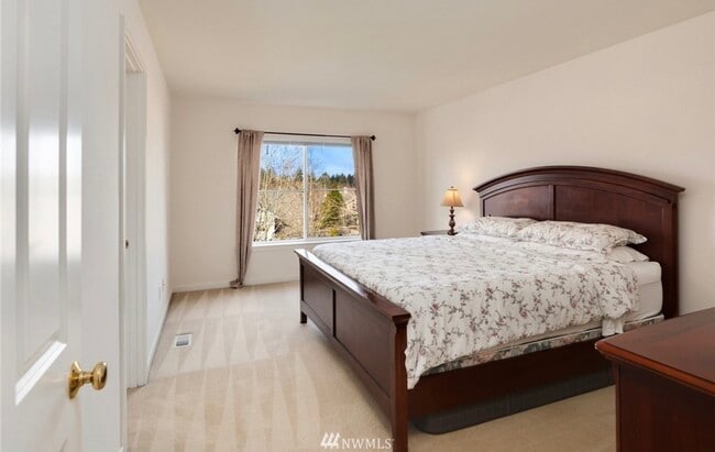 Photo - 725 239th Ln SE