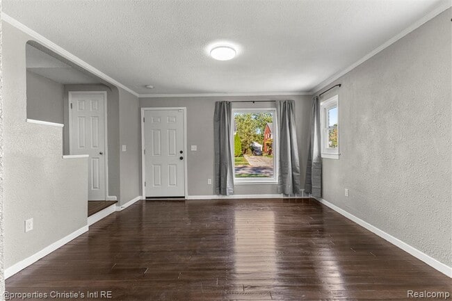 Photo - 10842 Nottingham Rd