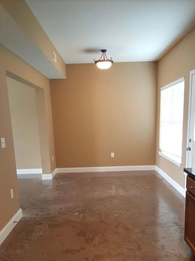 330 Walnut Creek Dr