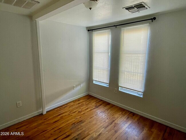 1216 W Roosevelt St Unit 2