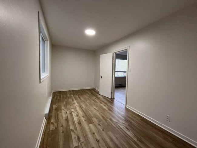 Photo - 7 Bennett Ave Unité 5