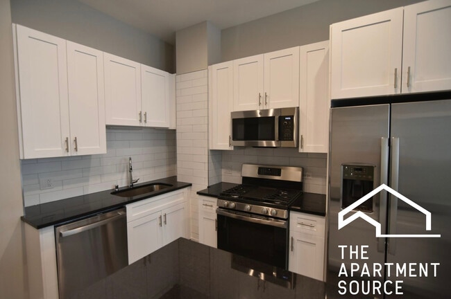 Photo - 1740 W Greenleaf Ave Apartments Unit 103