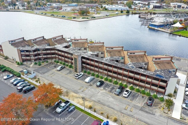 Photo - 77 E Water St Unit 5