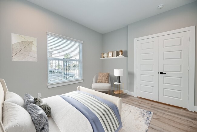 Photo - 1718 Hardy St